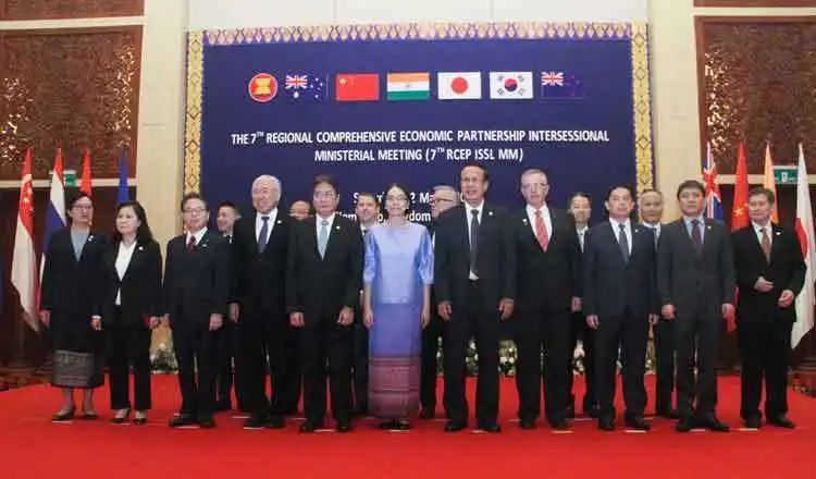 RECP签署证明3点，特朗普干的这4件事立“头功”！印度又站错队了！