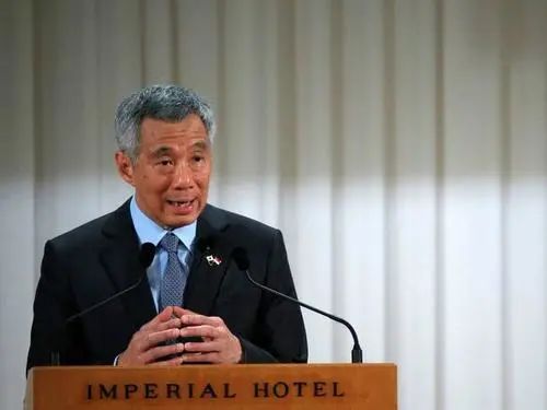 新加坡的危机感！