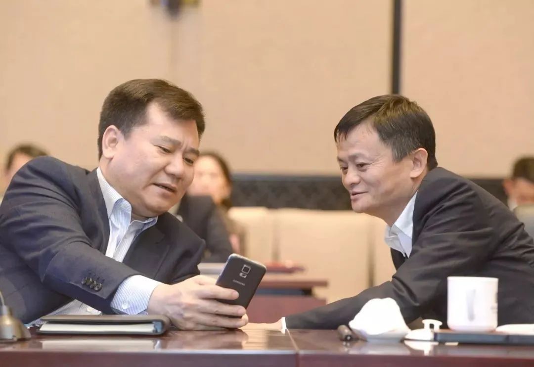 张近东把苏宁押给了马云！