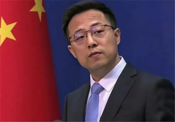 中国南海大国担当时，美国在哪？
