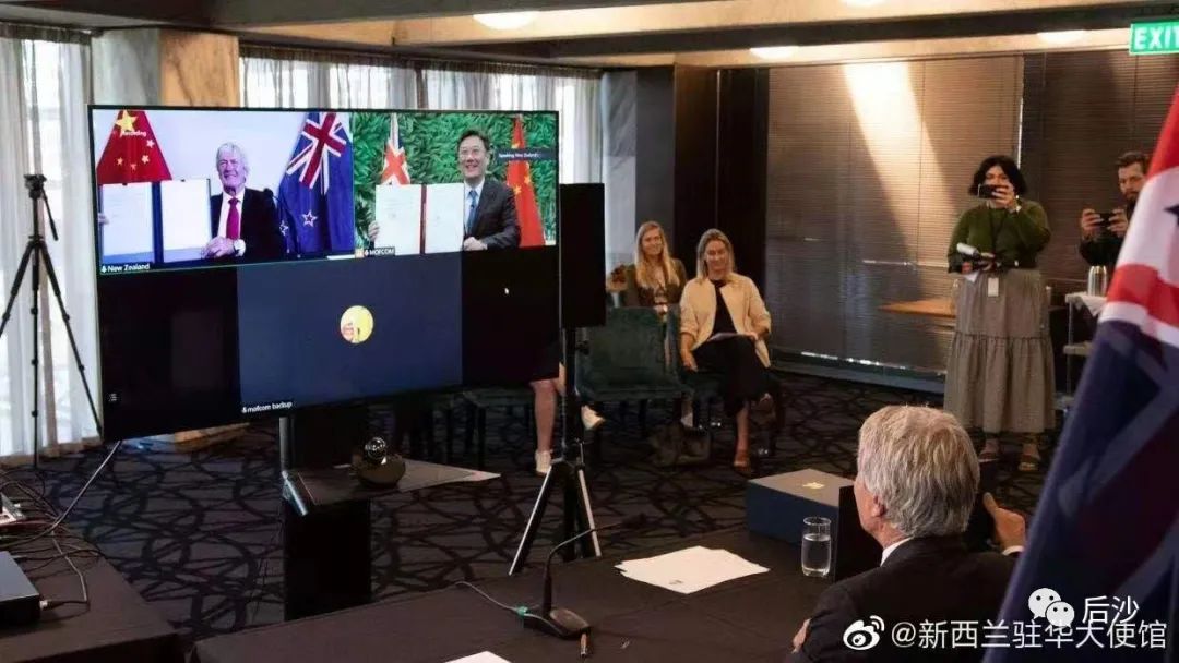面对中国，新西兰给澳大利亚上了生动一课！