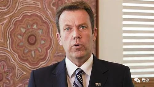 美国也来敲打，澳大利亚成了风箱里的老鼠！