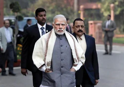 三哥被围殴，酸爽！