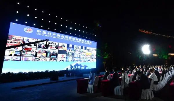 中国发大招有两大创举，美国永远无法理解！