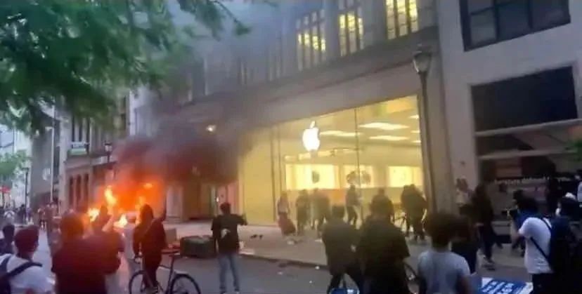 “美国暴乱”在南非！