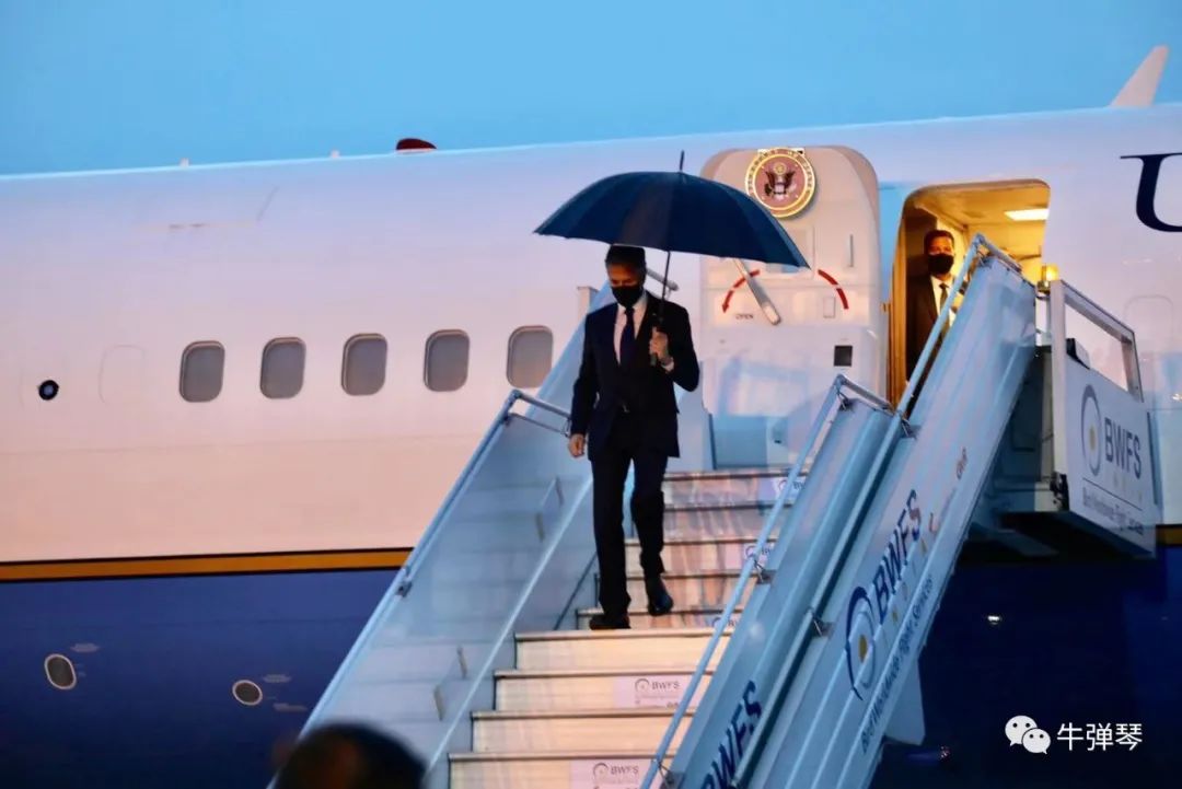 美国国务卿去了印度，刚下飞机就挨骂了！