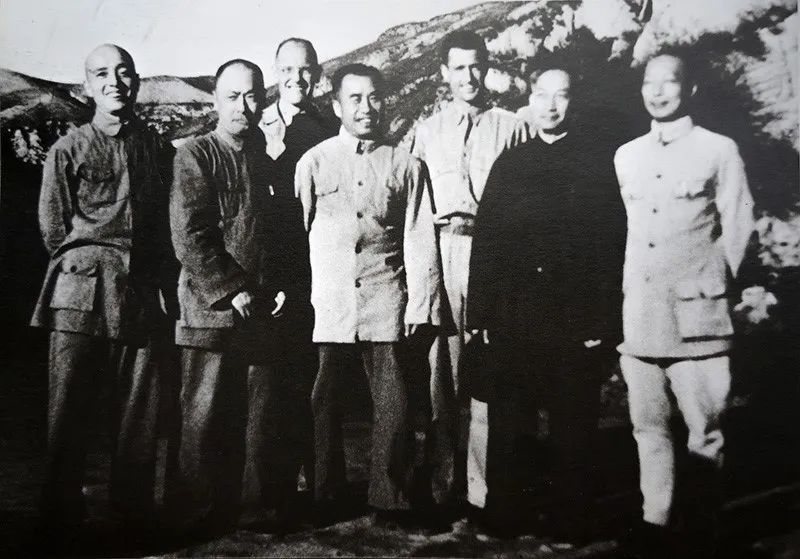 “一边倒”的背后，中国究竟经历了什么？