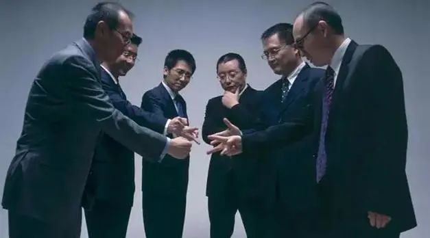 万通的陨落扛不住​！
