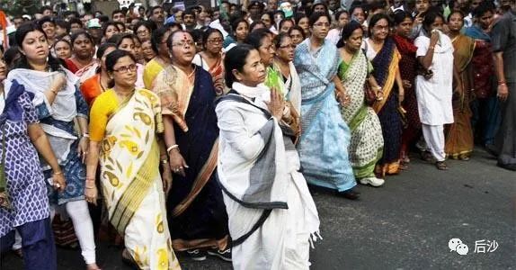 印度左翼再不建立武装，将会上演印版“412”！