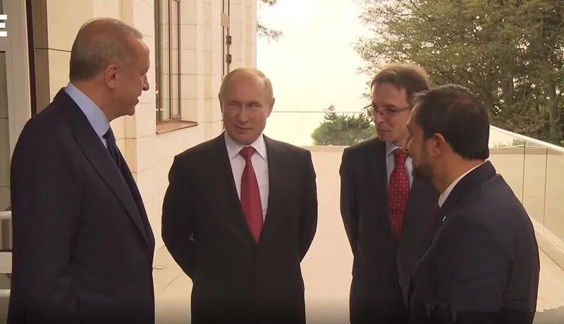 普京出关，先会埃苏丹！