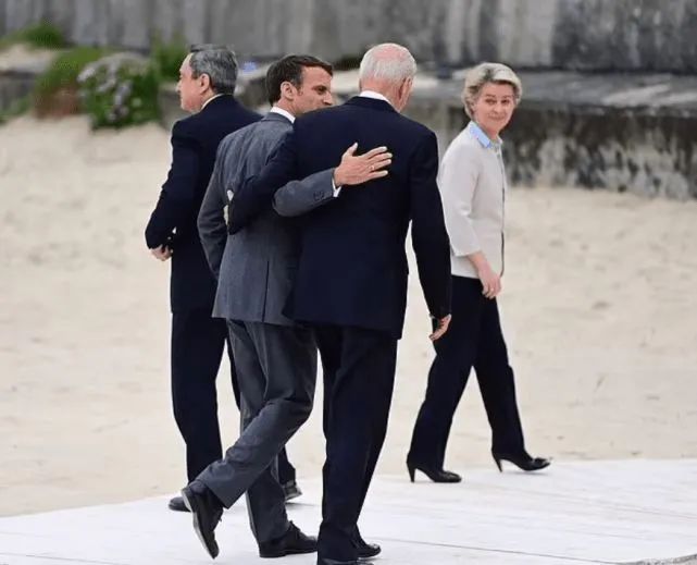 废死圣母马克龙：我的棋很大，你忍一下！