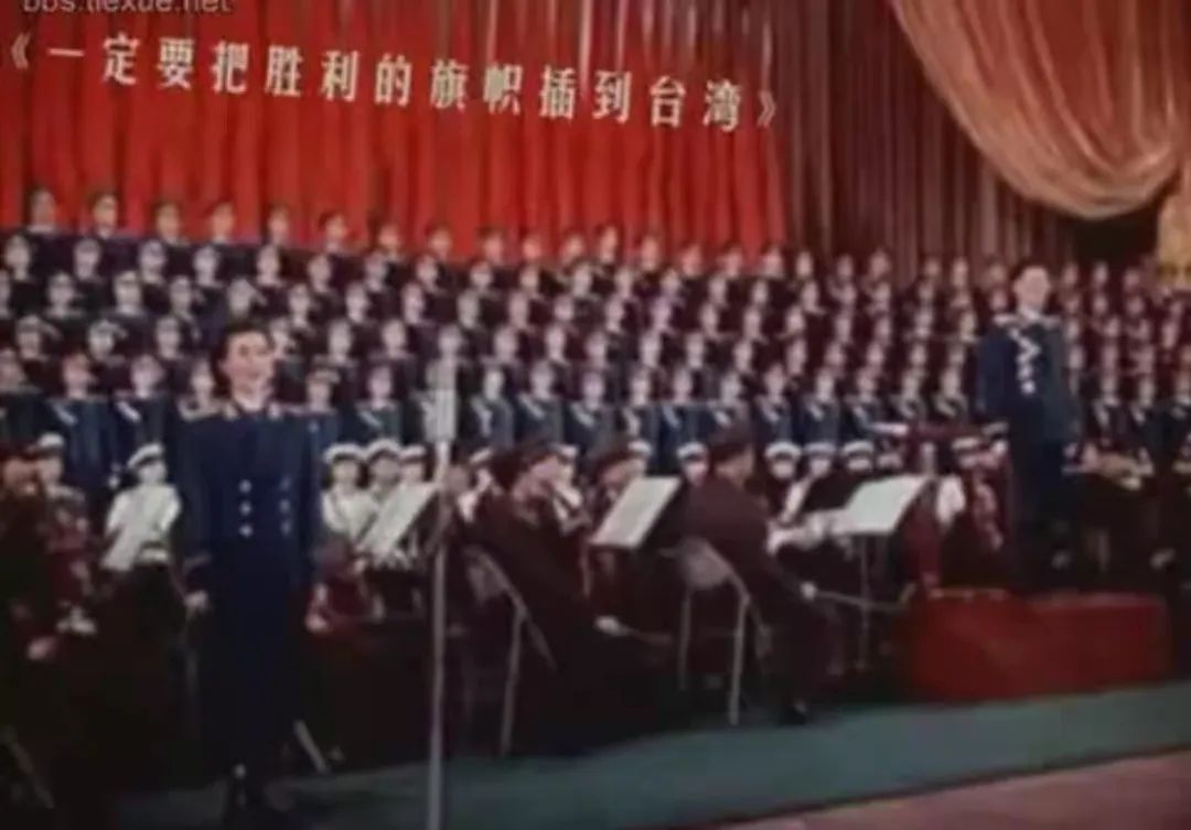 人民网发230位开国将军演唱的歌曲《一定要把胜利的旗帜插到祖国的台湾》，我们听到了庄严的号召！