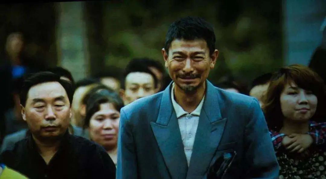 当人贩子变成养父母，是对道德与正义赤裸裸的羞辱与嘲讽！