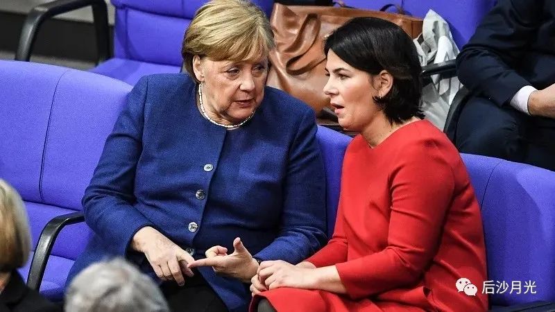 默克尔刚走，德国就向俄罗斯连发三箭！