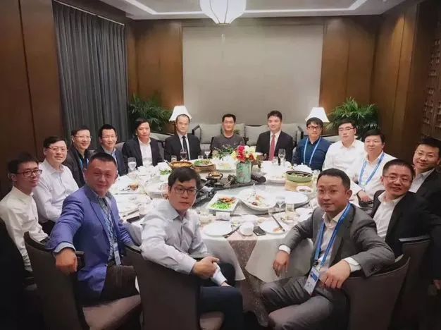 一只普通的企鹅！