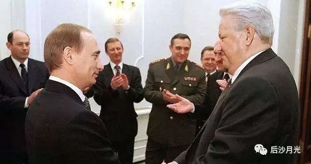 黔驴技穷的美国当年为何没能阻止普京执政？