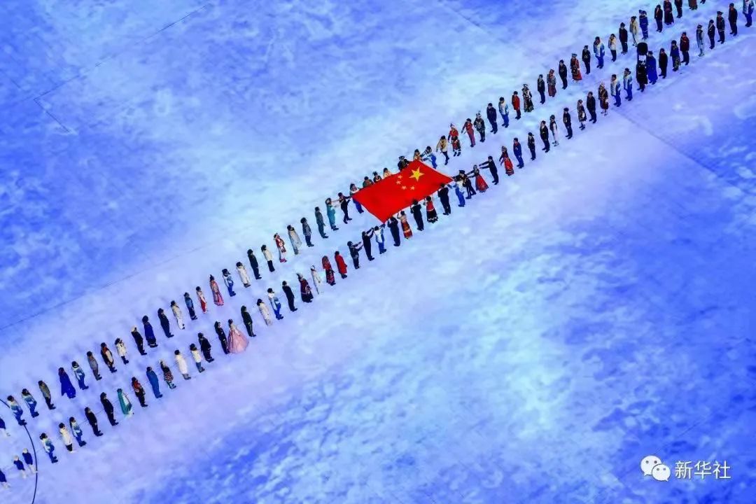 无论你信与不信，一个不惧怕任何敌人、一个包容世界、一个胸怀天下的中国就在那里！
