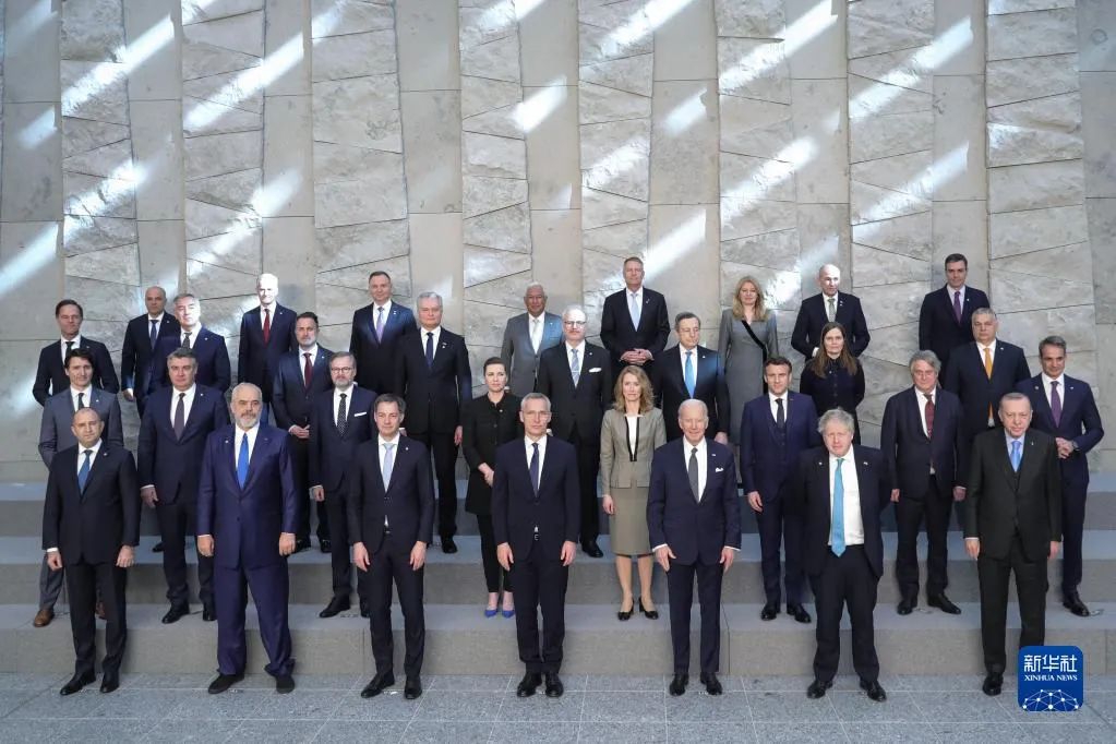 世界格局悄然变化，战场外仍是战场！如何解读这些重要信息？