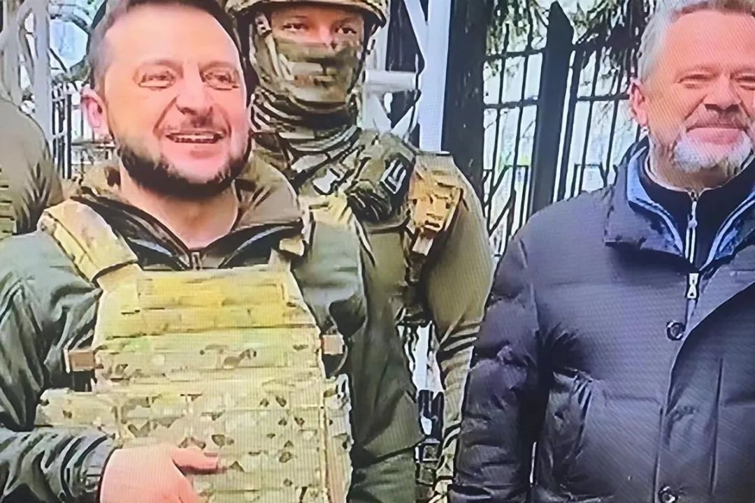 国运如戏，全靠演技……