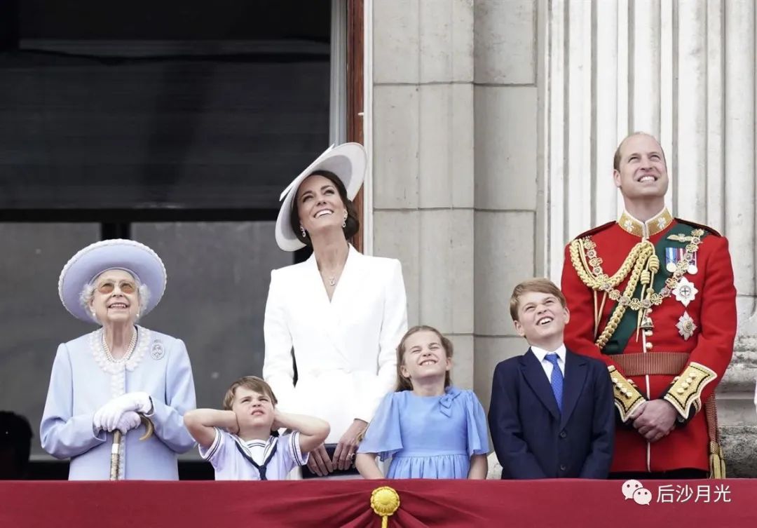 女王登基70周年，英国王室还有未来吗？
