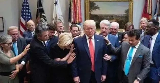 堕胎，正撕裂美帝！