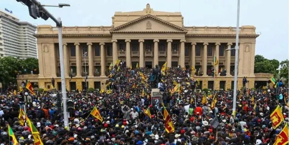 美国对全球的货币战争已经打响！如何看清当前复杂严峻诡异的国际局势？