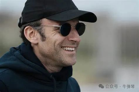 马克龙最盼望的一幕，终于发生了！