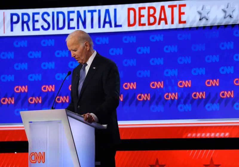 拜登退选5小时，民主党入账超2亿，哈里斯能与懂王一战？