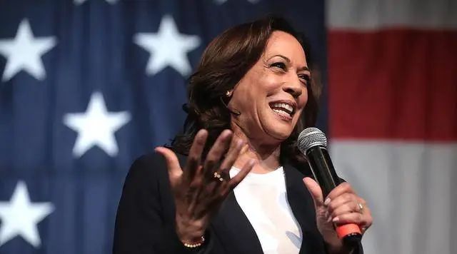 拜登退选，哈里斯接班！