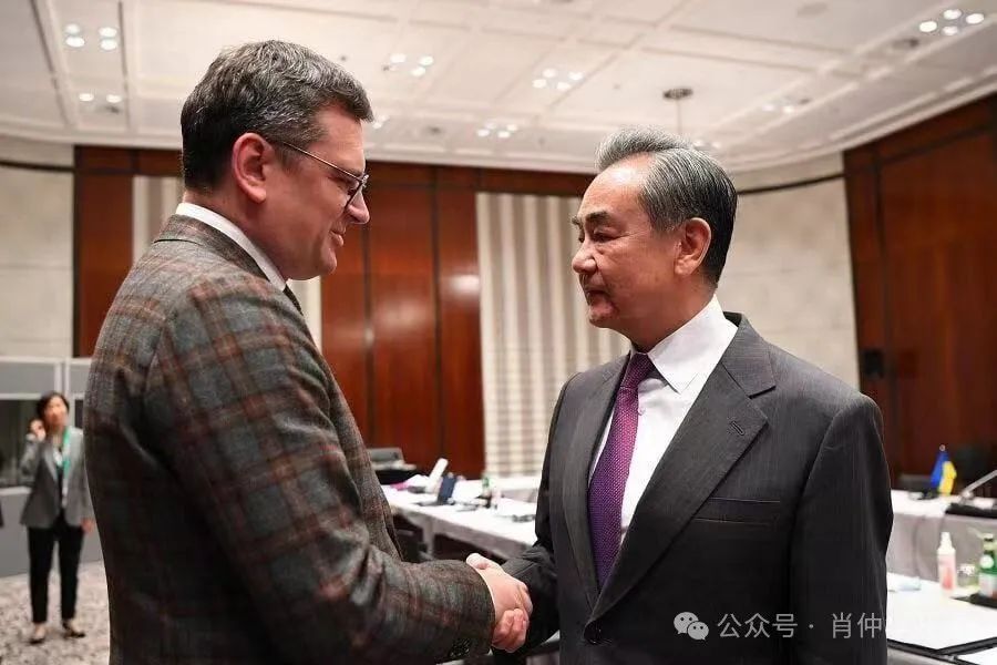 乌克兰可能指控拜登战争罪，美国大选可能演变成两个女人的互撕！