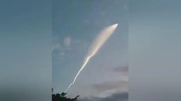 中东危机升级爆发之时，中国也发生一件极其重要的大事！网友纷纷拍案叫绝！