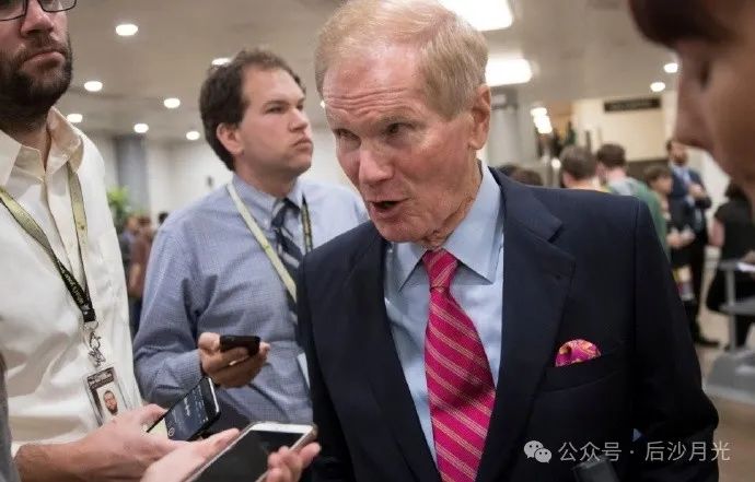 美国给中国挖的坑，却把自己给坑惨了！