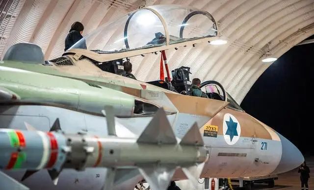 以打击伊朗以外暴露美国3大软肋！白宫悄悄调整战略，中国才是目标！