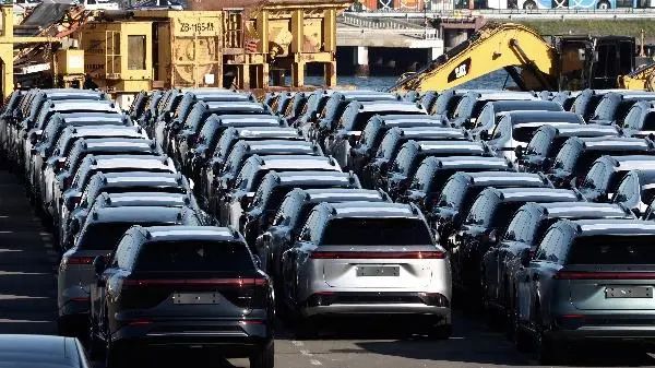 大打出手，俄乌战场最后较量开始了！欧盟陷入最大险局，中国对美国指名道姓！