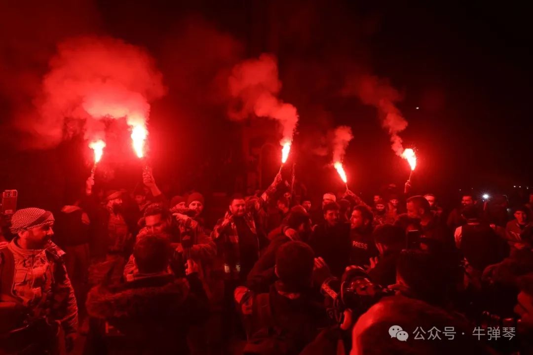 一个国家的垮掉，全世界看得目瞪口呆！