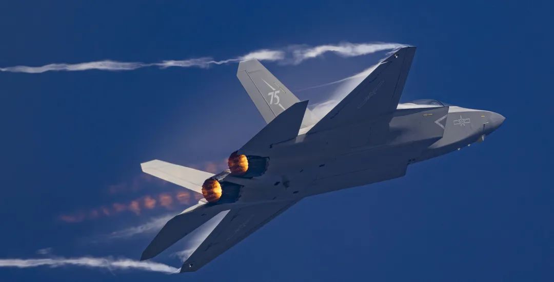 全世界都在打仗，连美俄都挨揍了，为啥偏偏没人敢动中国？