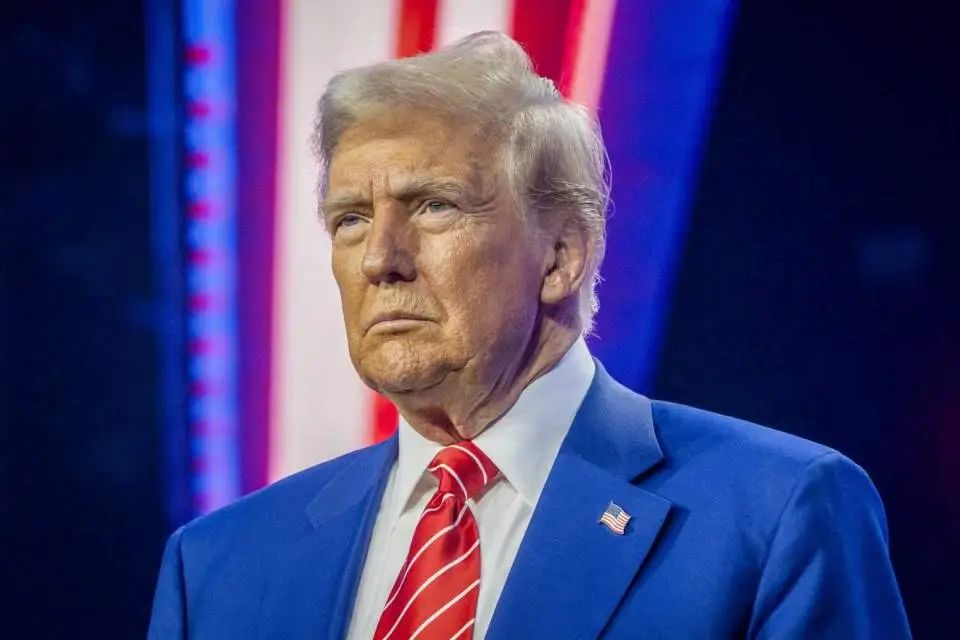 向最终大BOSS开战！特朗普迈出最疯狂一步！