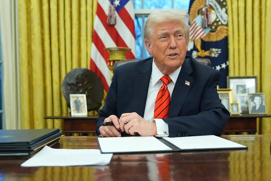 特朗普的关税战，终于​要对全球开打！盟友们别做梦了！