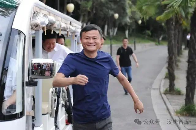 2020年6月，马云在安徽合肥一家火锅店宴请参与武汉抗疫的医务工作者。