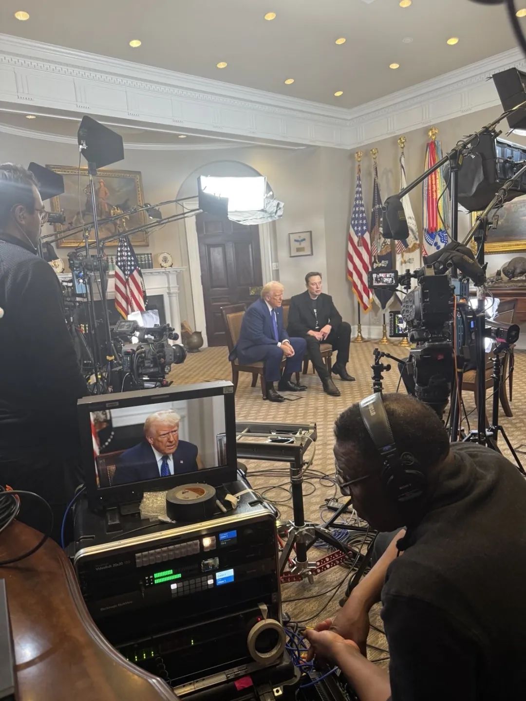 “孙猴子”和“如来佛”——特朗普和马斯克一起接受访谈！