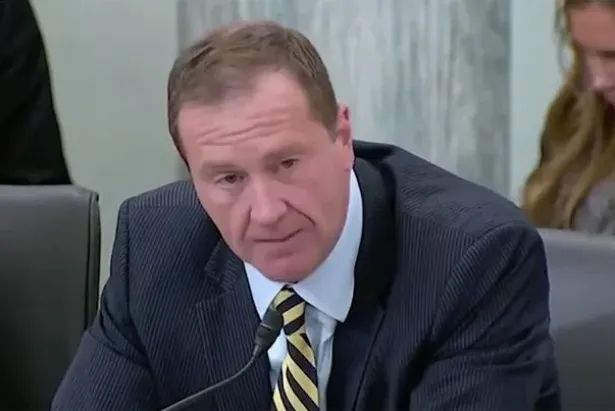 特朗普露出了獠牙……