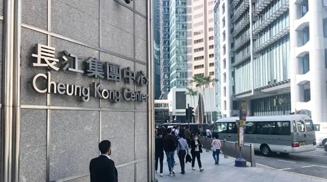 李嘉诚都给美国递刀了！居然还有这么多人给他洗地！