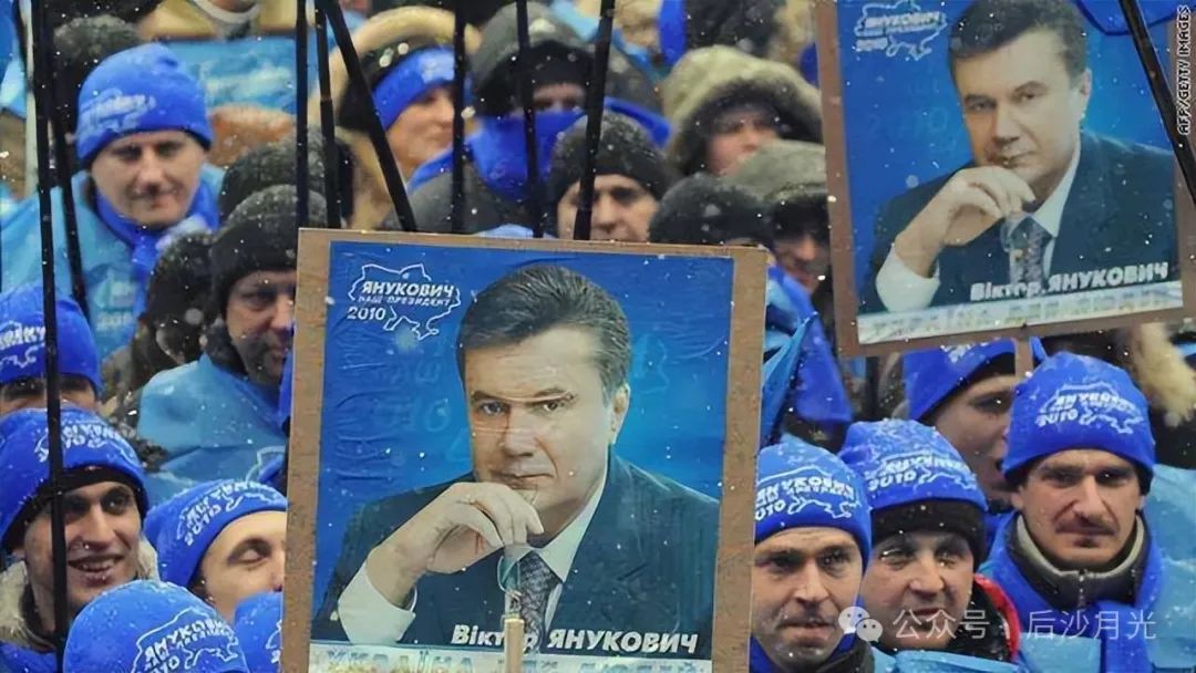 何苦呢？乌克兰人怀念亚努科维奇！