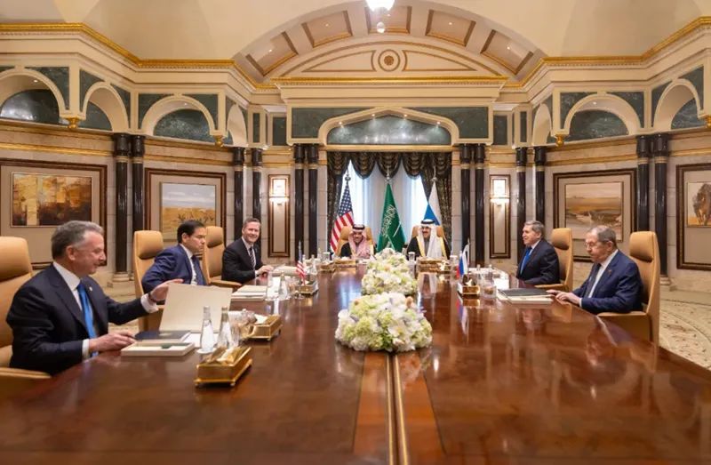 沙特的微妙角色！