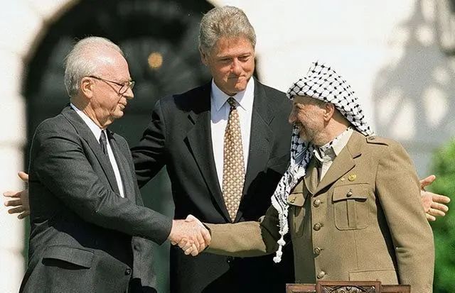 法塔赫倒戈背刺哈马斯，巴勒斯坦堕落至此，我们还有必要支持吗？！