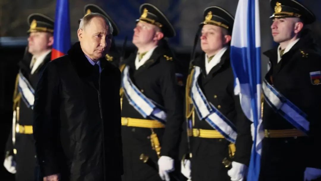 普京总算想明白了，特朗普鼻子被“气”歪了！美国要轰炸伊朗？这一步将改变中东！