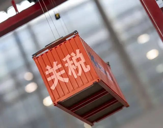 万万没想到，美国竟然捅自己一刀！