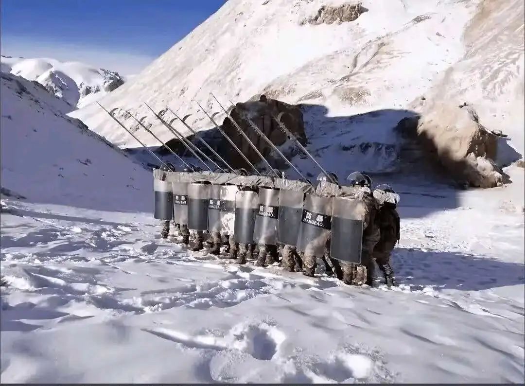 为什么大高手在玩冷兵器？