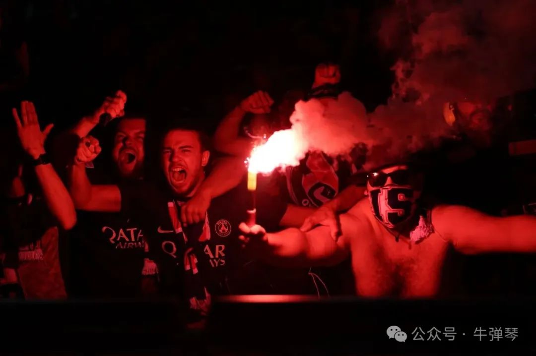 一觉醒来，巴黎又成了战区，原因让人哭笑不得！