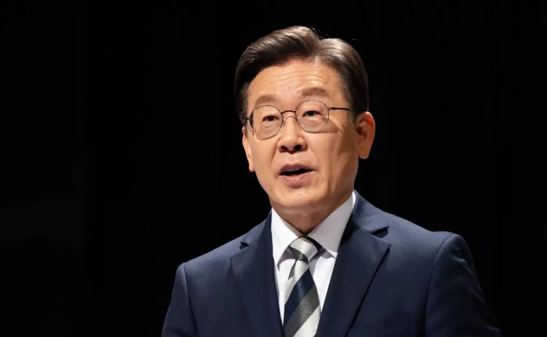 韩国自救成功，尹锡悦彻底完蛋，中国准备收拾